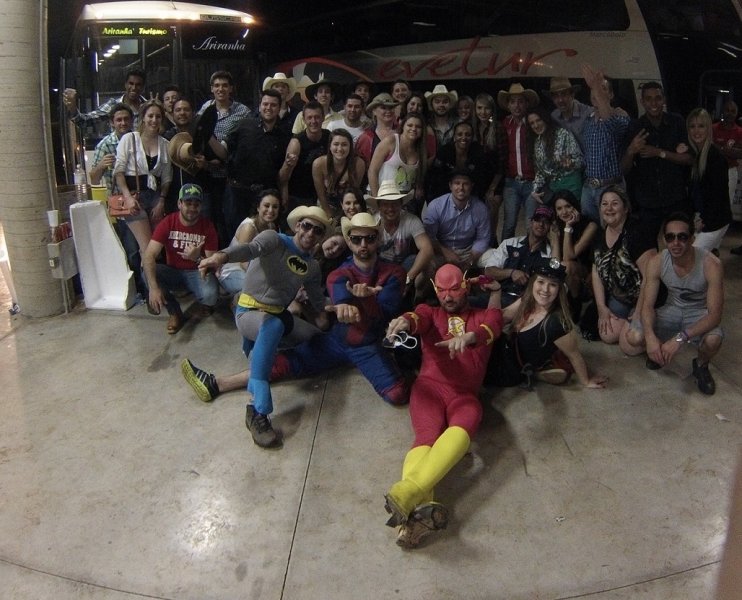 Grupo de Caxias do Sul não mede esforços para aproveitar a Festa do Peão de Barretos