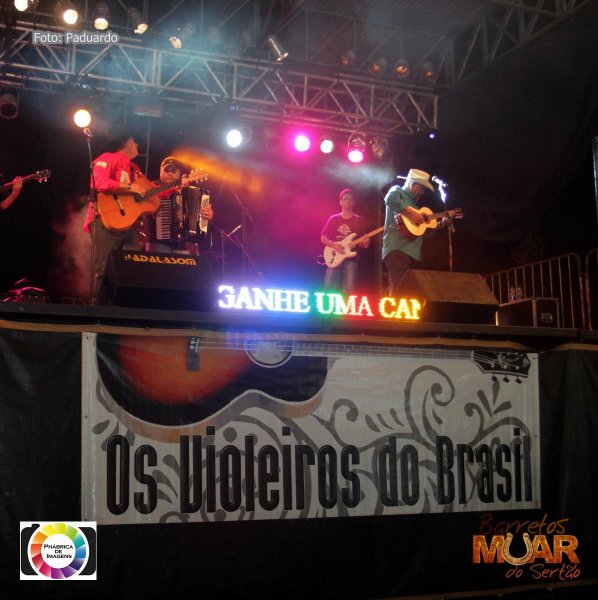 Mais música sertaneja na segunda noite do Barretos Muar do Sertão