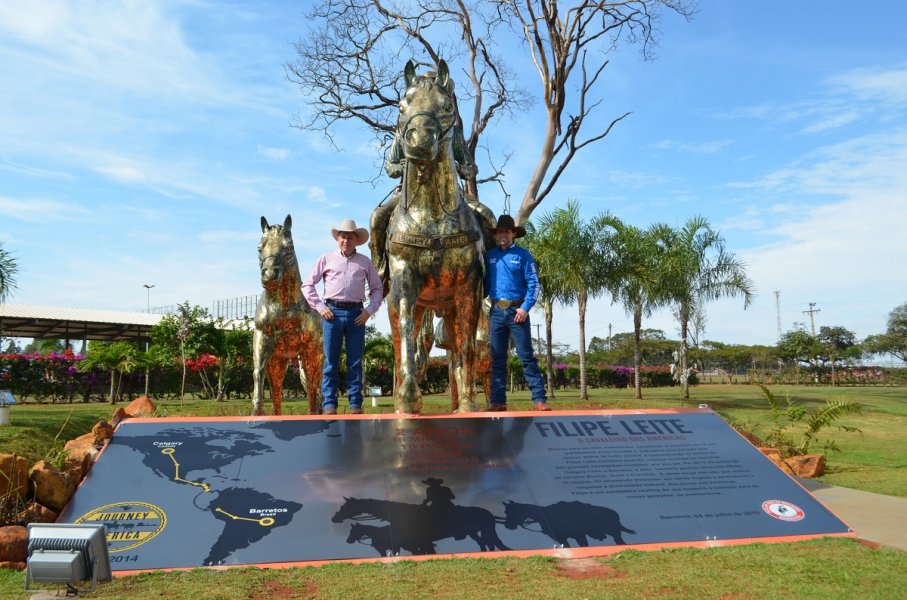 Cavaleiro das Américas foi homenageado no Parque o Peão