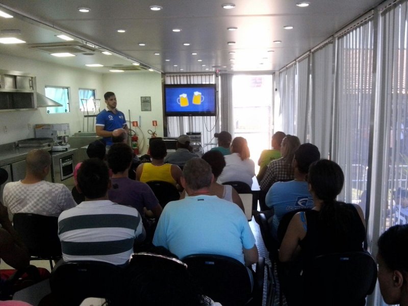 Ambev treina garçons e vendedores de bebidas alcoólicas em consumo responsável para a 60ª Festa do Peão de Barretos