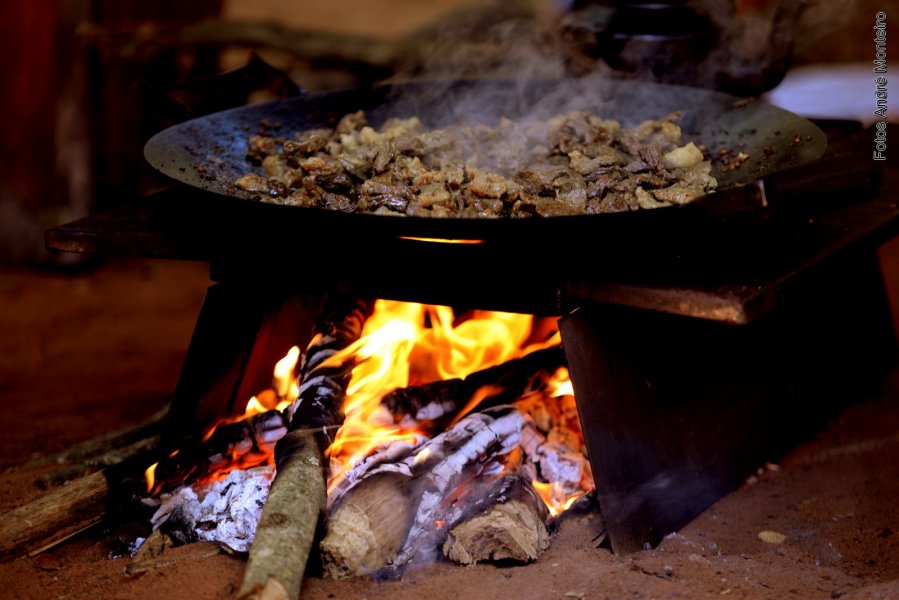 Concurso da Queima do Alho mantém tradição culinária na Festa do Peão de Barretos