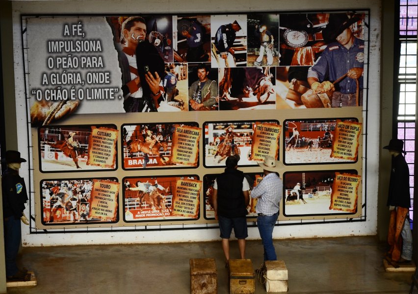 Memorial conta a história da Festa do Peão de Boiadeiro