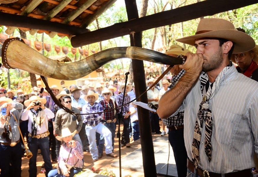 Campeões do berrante são de Orindiúva e Palmeira dOeste