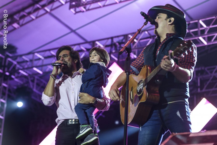 Maria Cecília & Rodolfo encerram a noite de shows do Palco Festeja nesta véspera de feriado municipal