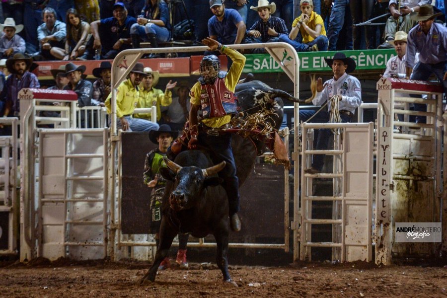 Em final emocionante, Alisson de Souza vence o 25º Barretos International Rodeo