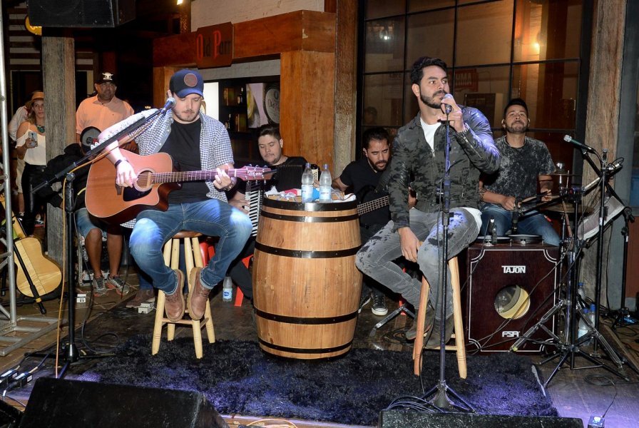 Israel & Rodolfo realizam show especial em prol do Hospital de Amor na 1ª edição da Churrascada na Festa do Peão de Barretos