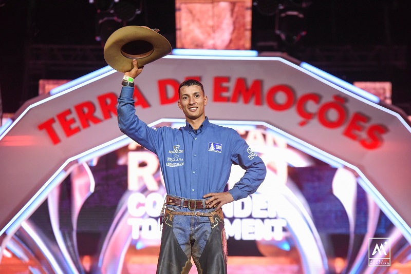 Paulista de Viradouro é o campeão das montarias em touros pela Liga Nacional de Rodeio