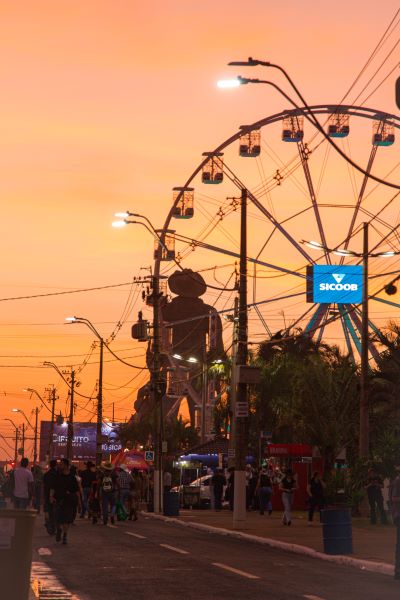Do pôr do sol ao Fly Zone: Parque de Diversões é mais uma atração na Festa do Peão de Barretos