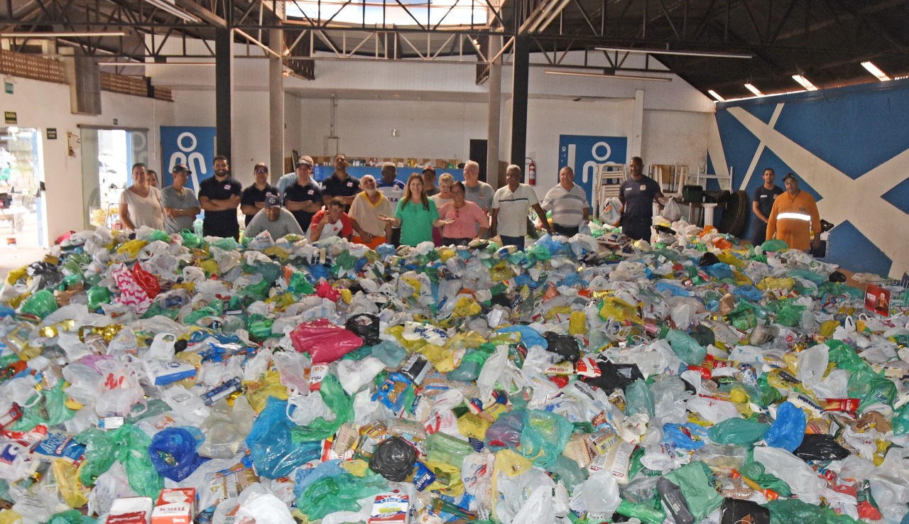 Apresentação de Frei Gilson na Festa do Peão de Barretos arrecada mais de 30 toneladas de alimentos