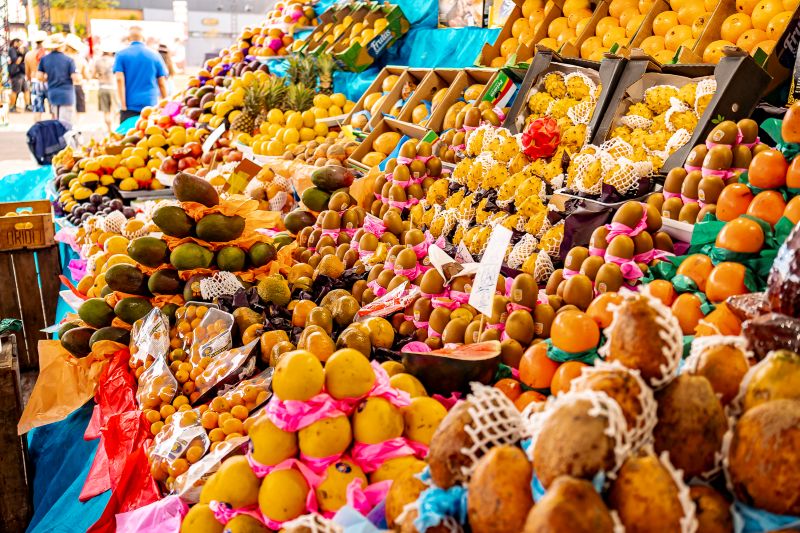 De pitaya a abacaxi gomo de mel, frutas exóticas chamam atenção na Festa do Peão de Barretos