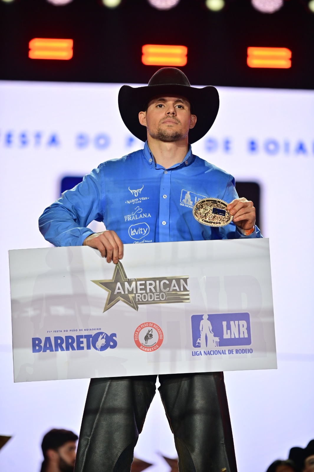 Renan Almeida conquista bicampeonato da LNR na Festa do Peão de Barretos