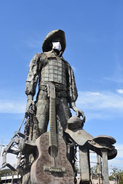 Monumento pode ser visto de fora do Parque do Peão(Diego Rodrigues)