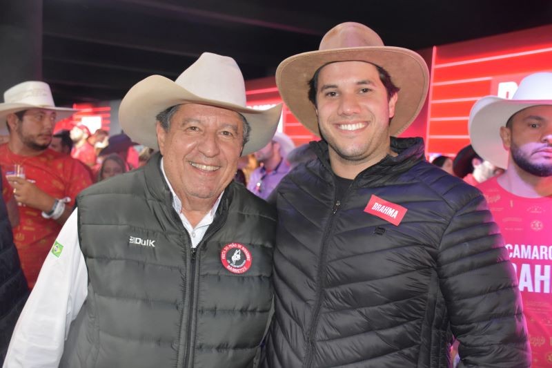 Hussein Gemha Júnior e o novo membro João Pedro (Diego Rodrigues)